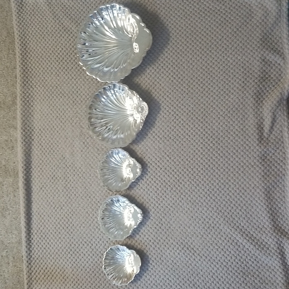 Seashell Silver Plated Dishes - Picture 3 of 17